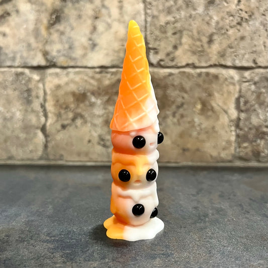 This is Wafull Creamsicle Limited Edition Resin Figure (AP)