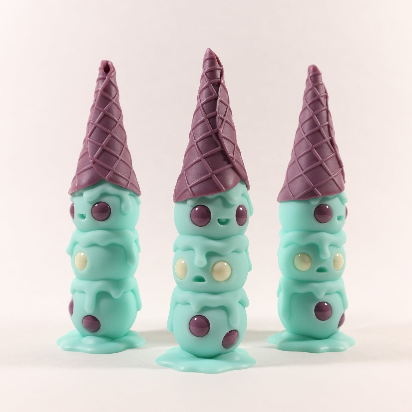This is Wafull Ice Cream Social Limited Edition Resin Figure (LCC Exclusive)